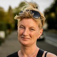 Sabine A., 50